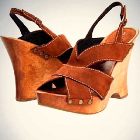 Donald J. Pliner Shoes - Donald J Pliner Sz 9.5 Cut Out Wood Wedge Sandals